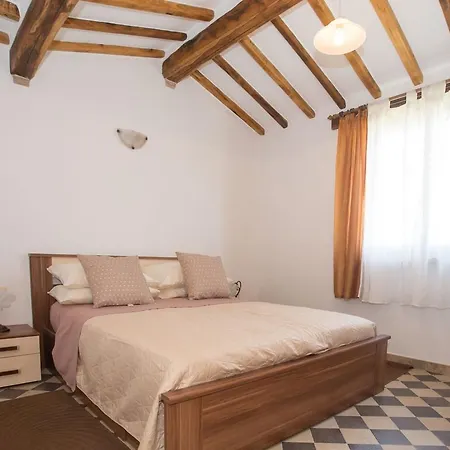 Manuel Ii Nova Vas (Porec)